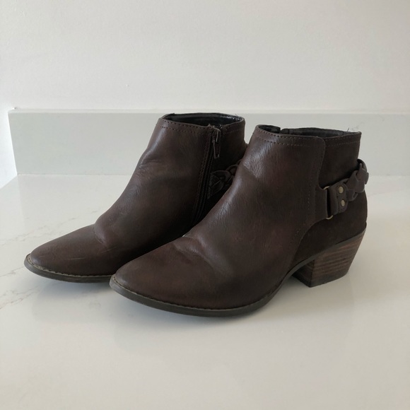 AE Leather Booties - Picture 1 of 3